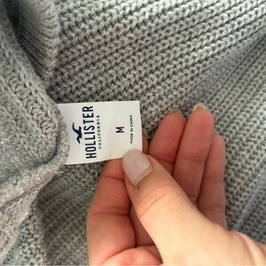 Hollister Women's Gray Sweater - with bow tie